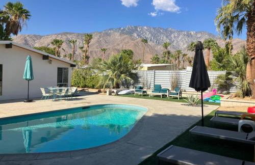 Mid-Century Krisel House with Salt Water Pool and Firepit - Foto 11