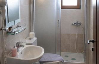 Orama Hotel - Serene Lake Plastira Retreat with Stunning Views - Photo 56