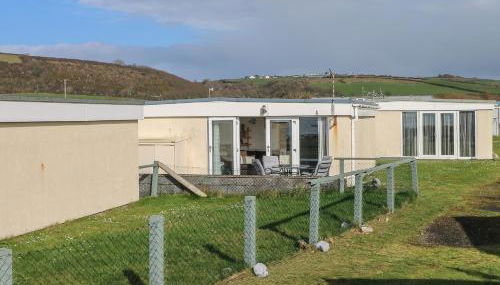 Shipwreck Chalet - Photo 2