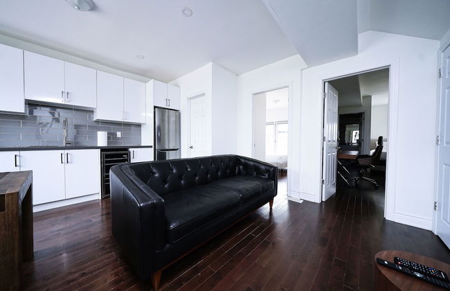 The Temple Stays - Photo 5