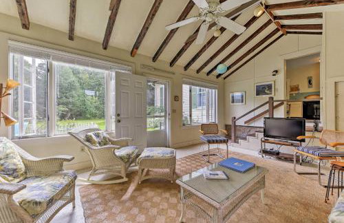 Mattapoisett Home on 7 Acres with Private Beach! - Foto 1