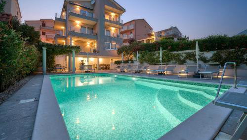 Olive Tree Apartments - Photo 4