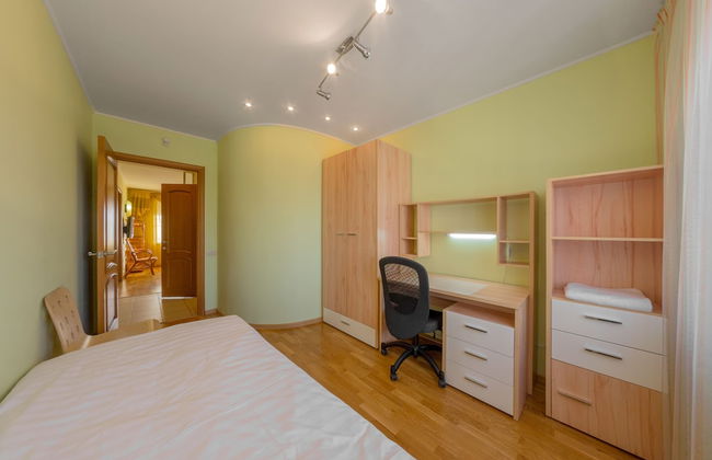 InnHome Apartments on Vorovskogo 36b - Photo 11