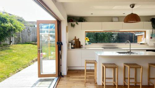 Family Home with Sauna & Garden - Foto 5