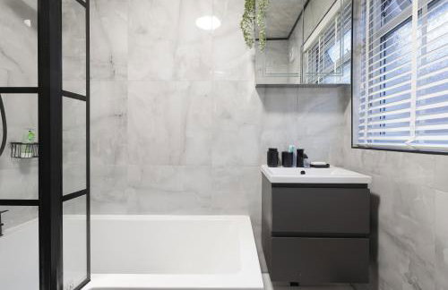 4BR Spacious Residence Sleeps 10 30-OFF for Tradespeople - Foto 17