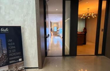 Stunning Lux 2 Bed 2 Bath with Panoramic View from Balcony - Foto 43