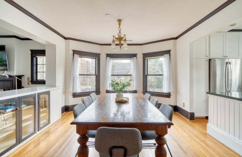 Alphabet District Gem - AC - Patio - Fast WiFi - Foto 7