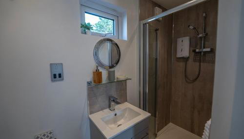 Olverstone Lodge, a beautiful Cornish lodge with wood burner & garden - Foto 4