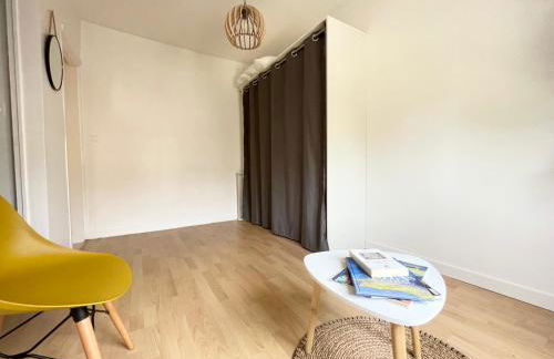 Les chats pitres Maison au calme rénovée avec jardin, terrasse aménagée, transats, abri à vélo, parking gratuit, 5 mn à pied du centre Bayeux proche des plages du débarquement - Photo 19