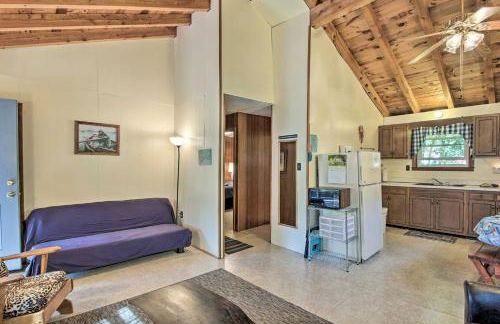 The Den Raymond Home with 200 Feet of Sandy Beach! - Foto 5