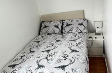 Luxury 4 Bed 3 bath 6 mins from City Renter - Foto 11