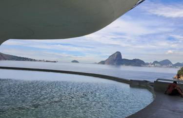 Conforto e Lazer a 50m da Praia - Foto 2