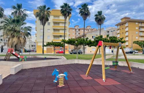 Playa de Miramar - 3 Min Walk to the Beach, Family-Friendly, Near Gandia - Foto 28