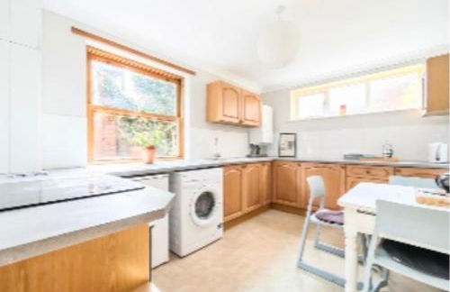 Hog Plum 2 Bed,Ground Floor, Centre Child Okeford - Photo 4