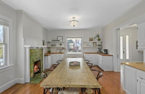 Deluxe 6 Bedroom 3 Min to Downtown w 2-car Driveway - Foto 56