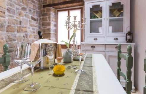 Gorgeous Apartment In Oprtalj With Wifi - Foto 9