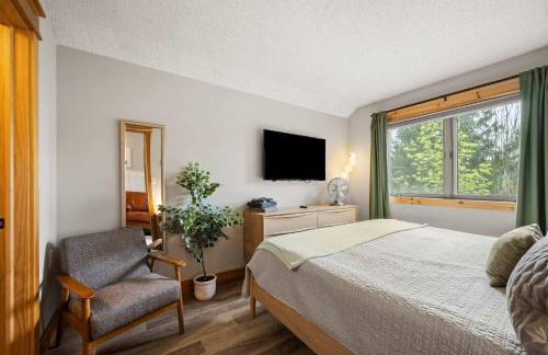 Renovated Ski In Out Condo King Bed Patio Grill - Foto 18