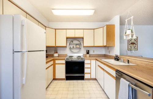 Mid-Century Flagstaff Mtn Condo - Foto 19