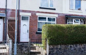 2ndHomeStays- Stoke-on-Trent-A Serene 3 Bed House with a Garden View-Suitable for Contractors-Relocation Families-Group of Friends-Sleeps 6 - 16 mins to J15 M6 and 36 mins to Alton Towers Resort - Foto 33