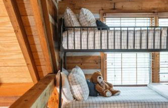 Modern Cabin with Luxury Gym, Firepit + Game Room! - Foto 52