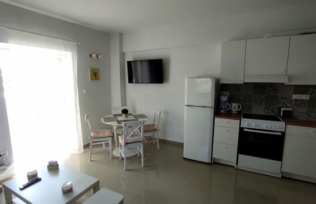 Myra Stunning Seaview Maisonette - Foto 13