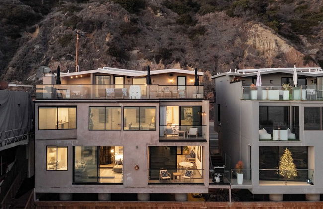 Matador by Avantstay Ocean Front Malibu Pad w/ Rooftop Patio - Photo 29