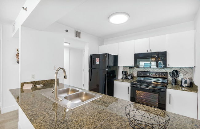 Sky High 31st Floor Condo W Parking - Foto 55