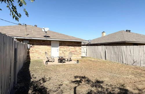 Quiet Stay for Work Trip or Getaways in Waxahachie - Foto 18