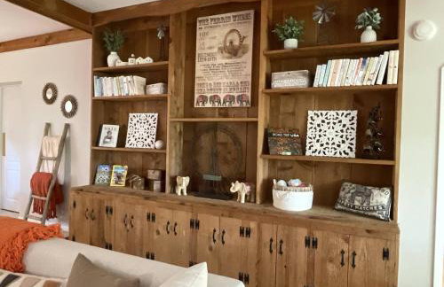 Secluded Luxe 5BR Estate| Pool, Wineries, Near ND - Foto 11