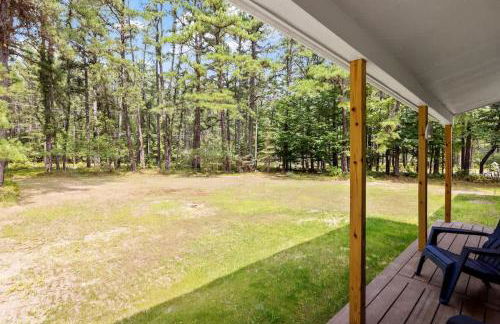 Lake Escape Family & Pet Friendly with Dock Access - Photo 8