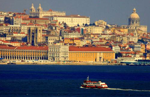 Historical Charming Vintage Villa with 4 bedrooms & country views 4 Villa by RedAwning - Foto 68