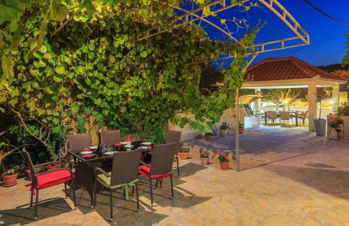 Apartment Zeljana - Photo 11