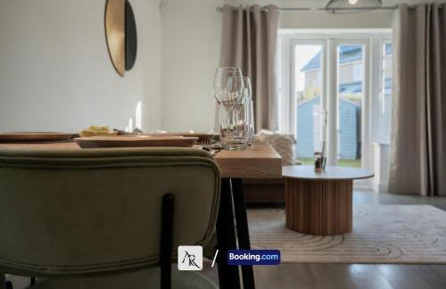 2 Bedroom House By AR Properties Short Lets & Serviced Accommodation Colchester with Garden - Foto 13