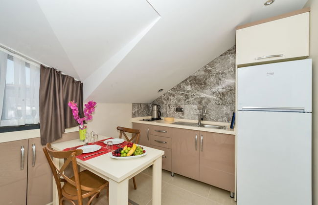 Gen Suites - Photo 45