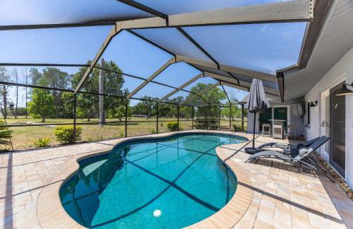 3BR Wesley Chapel Retreat with Private Pool - Pet-Friendly - Spacious Parking - Photo 6