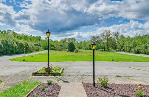 Quiet Catskill Getaway with Fire Pit - Near Hiking! - Foto 28