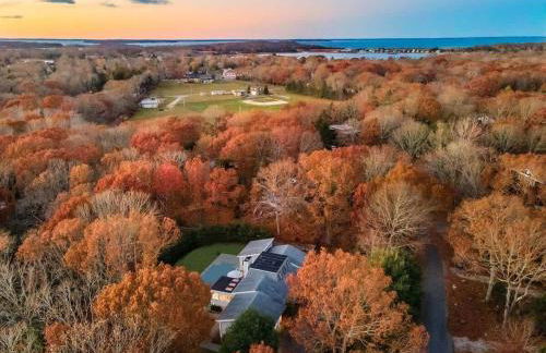 Amazing Southampton Home with Private Heated Pool - Foto 62