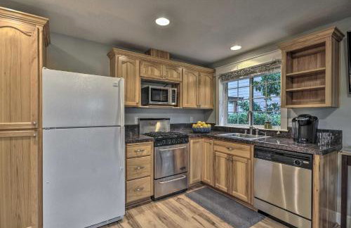 Chic Battle Ground Apartment about 18 Mi to Vancouver! - Foto 6