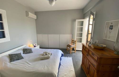 RETREAT VILLA BY THE SEA WITH POOL IN PORTO HELI - Foto 38