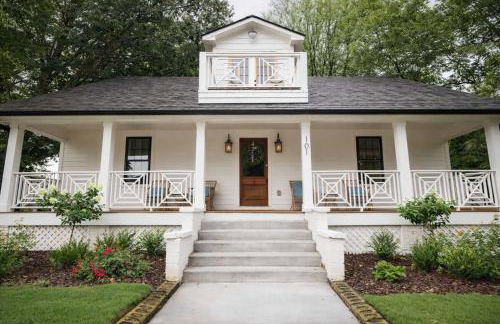 Speakeasy Family Retreat with Skyline Views - Foto 4