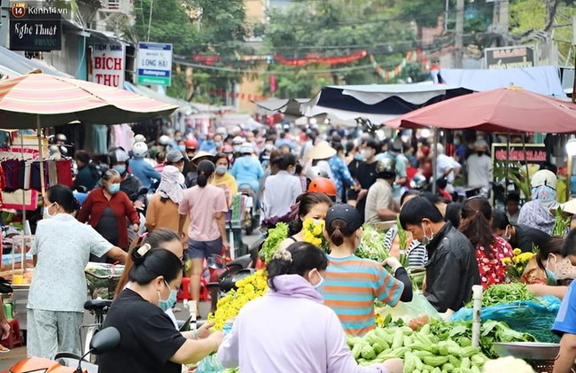 Ho Chi Minh City Iconic & Local Hidden gems by Scooter - Photo 39