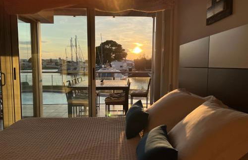 BLAU Apartamento frente a los canales y las puestas de sol de Roses - Foto 9