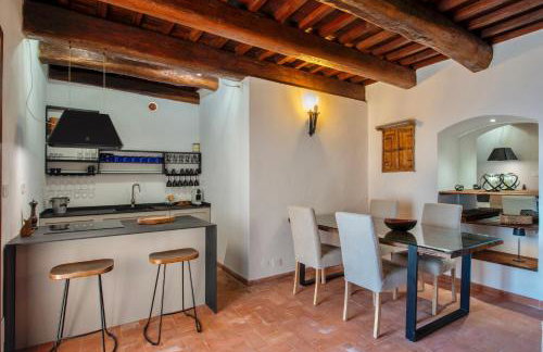 Exclusive House Inside Historic Fortress - Photo 13