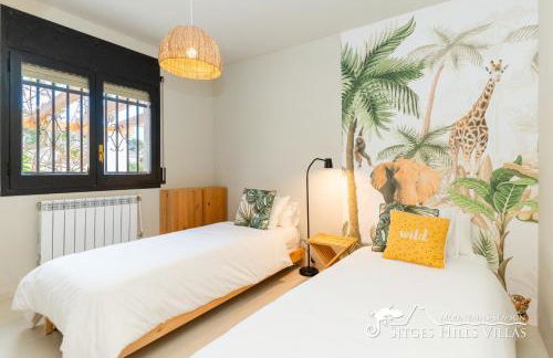 Villa Caliza in Cunit with Private Pool and large garden - air conditioning in bedroom - Photo 27