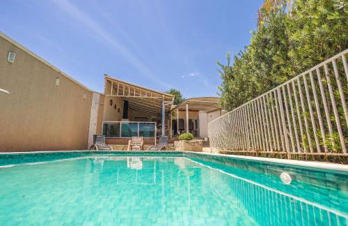 Casa 4 Quartos c/ Varanda Gourmet e Piscina - Foto 2