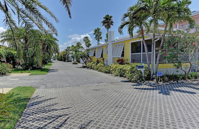 Tradewinds Beach Resort - Foto 65