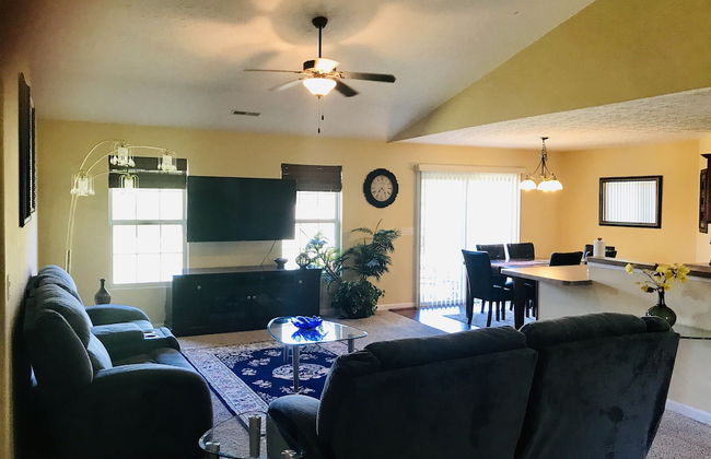 Spacious 3 BR Ranch House W Patio Yard in a Quiet Suburb - Foto 16