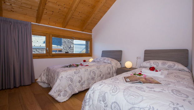 Apartment in Bellano with swimming pool and garden - Photo 2