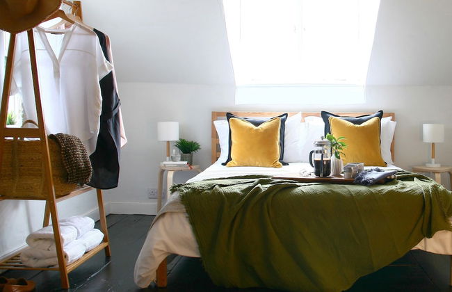 Beautiful 6-bed - Sleeps 12 - Stunning Views - Photo 6