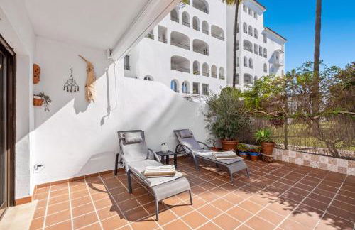 Driftwood Escape - Puerto de la Duquesa - Photo 11